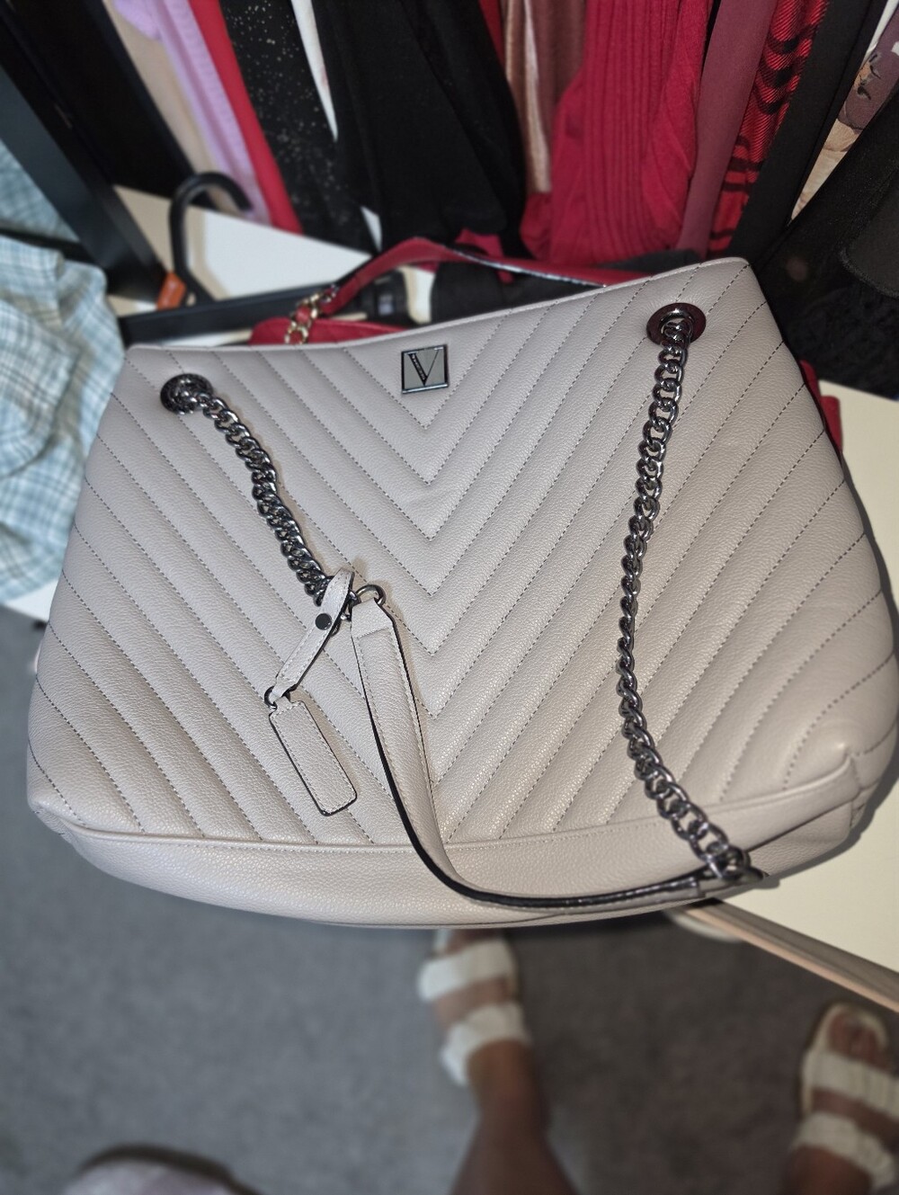 Like new Victorias Secret Grey Shoulder Bag Chain straps